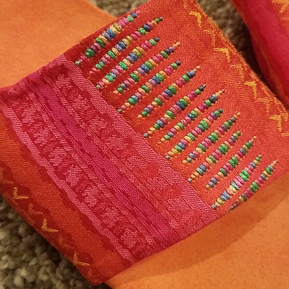 Size 8 AAAA Stuart Weitzman sandal - Picture 2 of 6